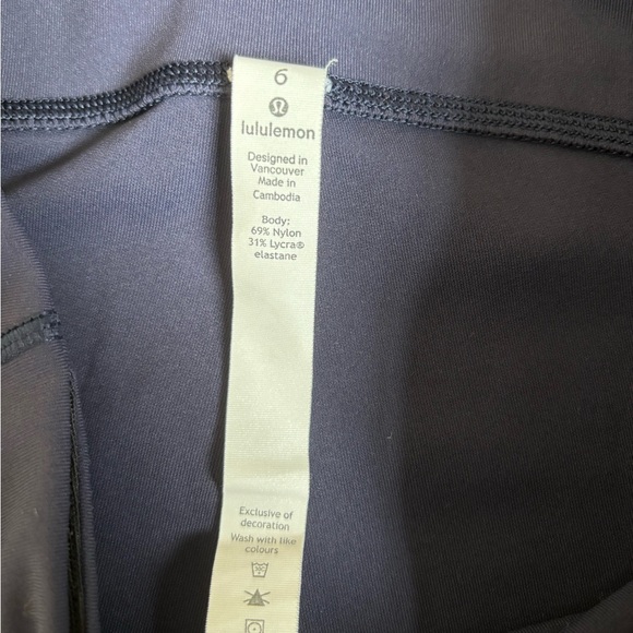 Lululemon Leggings - Size 6 - Picture 5 of 5